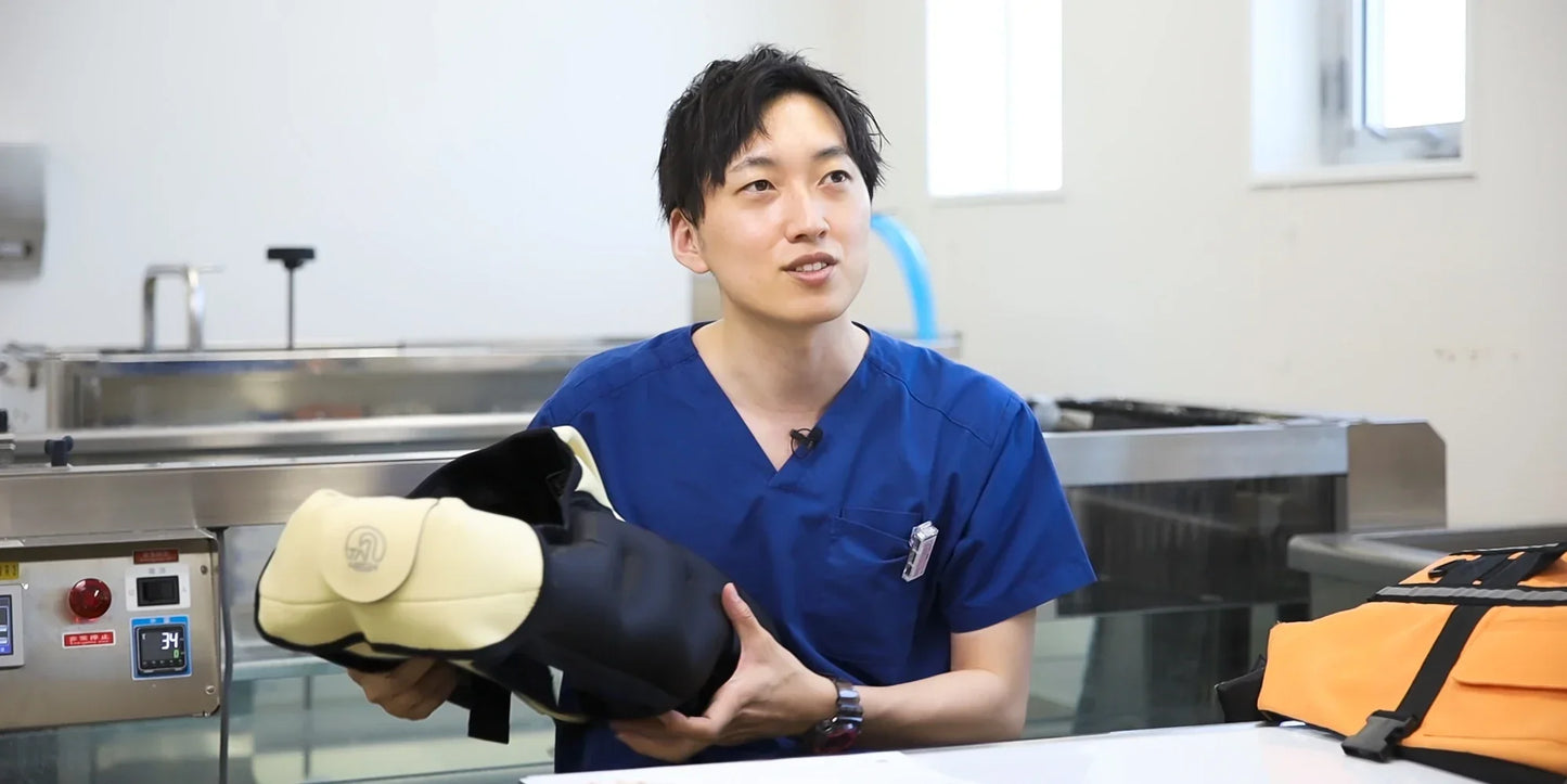 ファーブル動物医療センターで岸本先生にライフジャケットのインタビューを行う